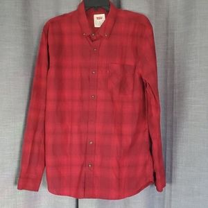 Levi's Plaid One Pocket Button up